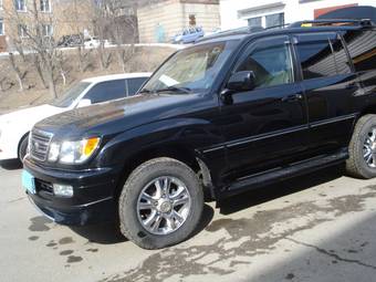 2003 Lexus LX470 Photos