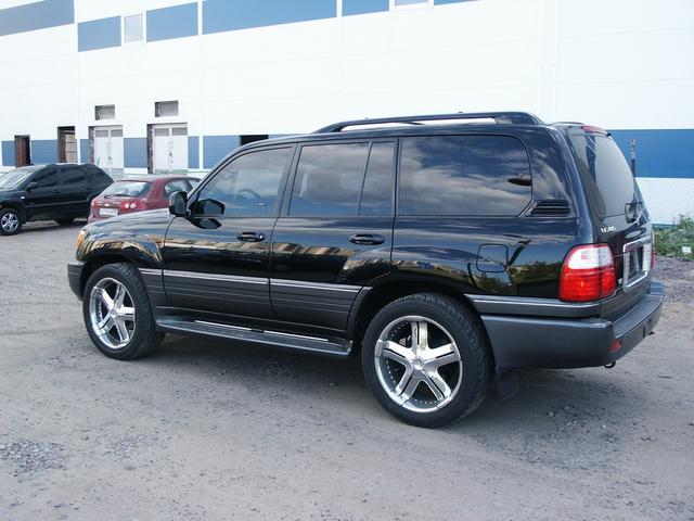 2003 Lexus LX470