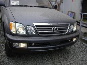 2003 Lexus LX470 Images