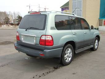 2003 Lexus LX470 Photos