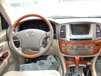 2003 Lexus LX470 Pictures