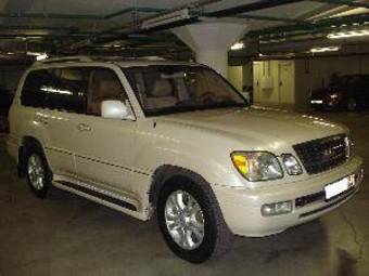 2003 Lexus LX470 Pictures