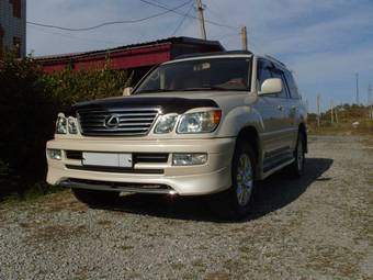 2003 Lexus LX470 Pictures