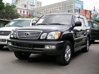 2003 Lexus LX470 Photos