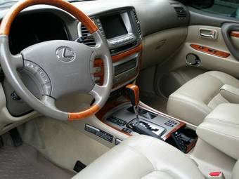 2003 Lexus LX470 Photos