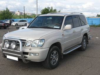 2003 Lexus LX470