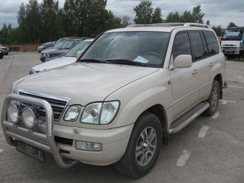 2003 Lexus LX470