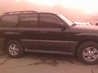 2003 Lexus LX470 Photos