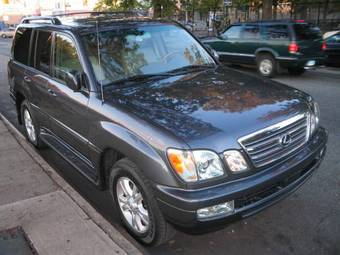 2003 Lexus LX470 Pictures