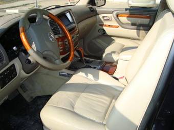 2003 Lexus LX470 Pics