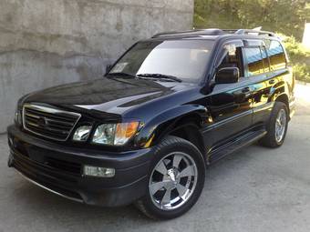 2003 Lexus LX470 Pictures