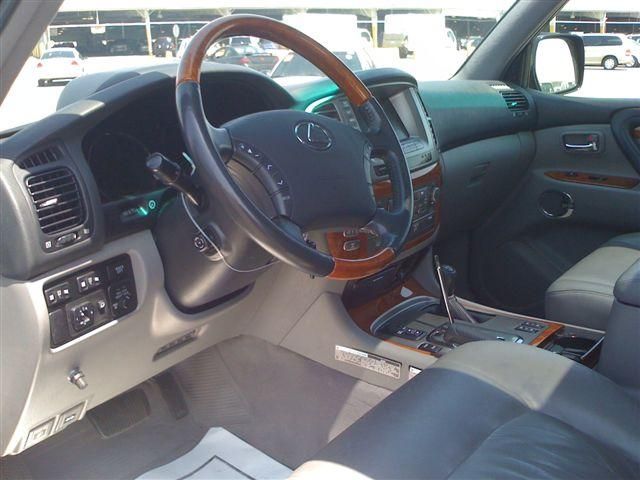 2004 Lexus LX470