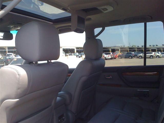 2004 Lexus LX470