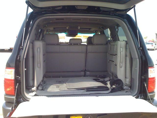 2004 Lexus LX470