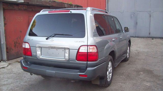 2004 Lexus LX470