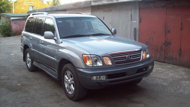2004 Lexus LX470