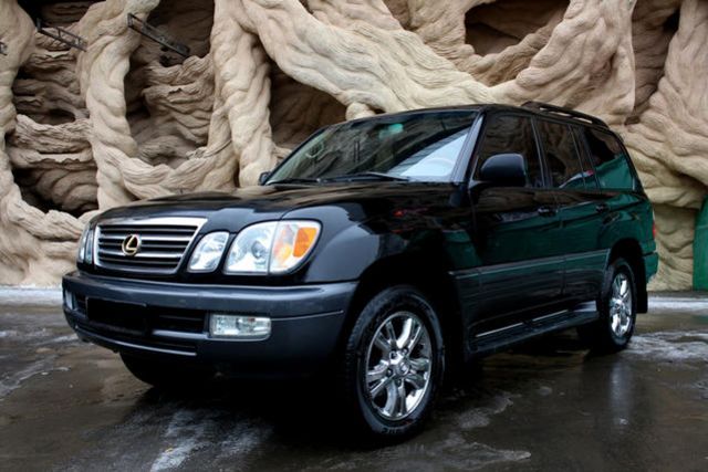 2004 Lexus LX470