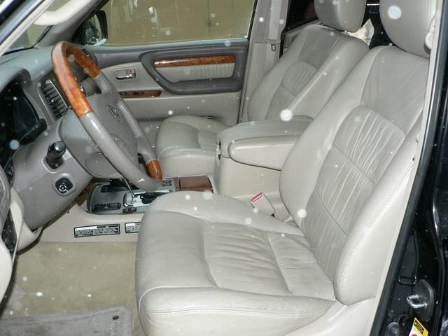 2004 Lexus LX470