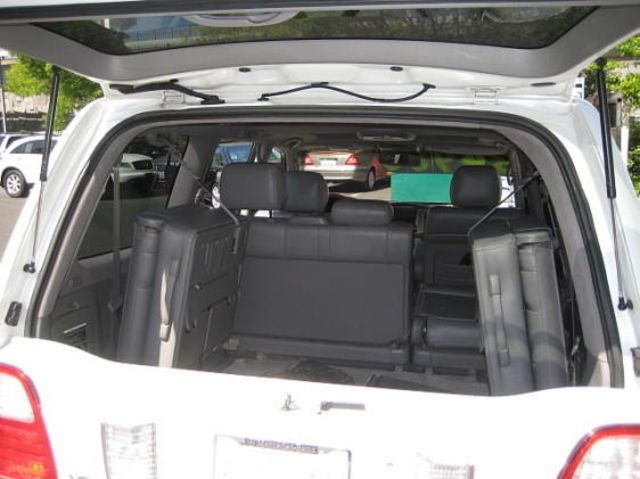 2004 Lexus LX470