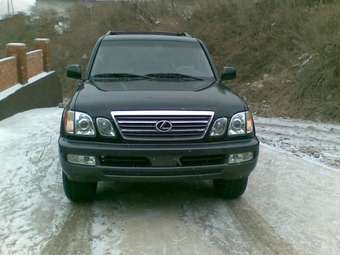 2004 Lexus LX470 Pictures