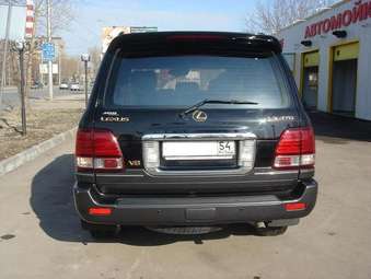 2004 Lexus LX470 Pictures