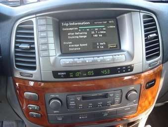 2004 Lexus LX470 Images