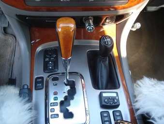 2004 Lexus LX470 Pictures