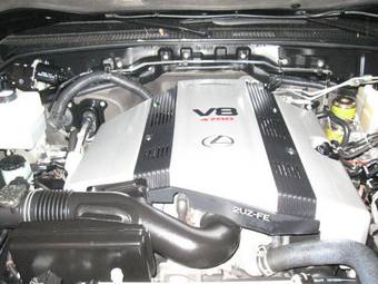 2004 Lexus LX470 Pictures