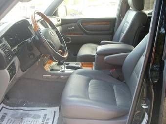 2004 Lexus LX470 Photos