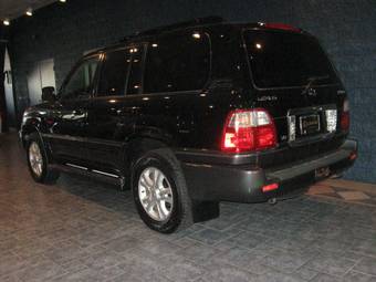 2004 Lexus LX470 Pictures