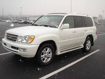 2004 Lexus LX470 Photos