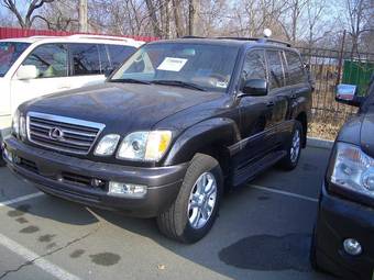 2004 Lexus LX470 Photos