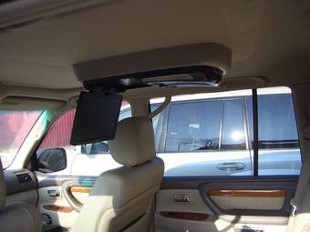 2004 Lexus LX470 Images