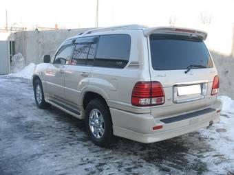 2004 Lexus LX470 Pictures