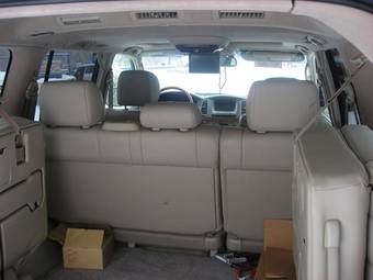 2004 Lexus LX470 Photos