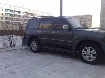 2004 Lexus LX470 Images