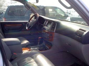 2004 Lexus LX470 Pictures