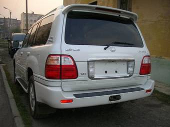 2004 Lexus LX470 Photos