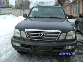 2004 Lexus LX470 Pictures