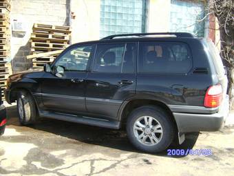 2004 Lexus LX470 Photos