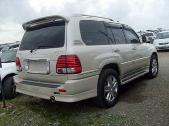 2004 Lexus LX470 Photos
