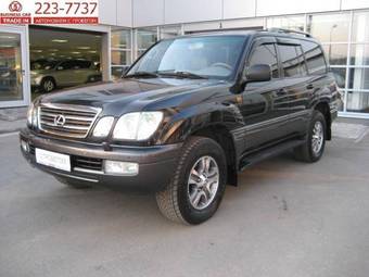 2004 Lexus LX470 Photos