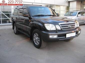 2004 Lexus LX470 Photos