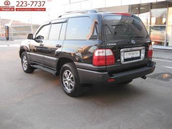 2004 Lexus LX470 Photos