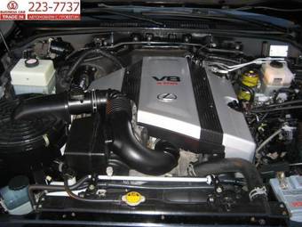 2004 Lexus LX470 Images