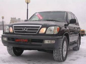 2004 Lexus LX470 Pictures