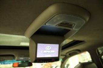 2004 Lexus LX470 Pictures