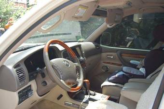 2004 Lexus LX470 Photos