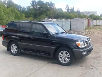 2004 Lexus LX470 Pictures
