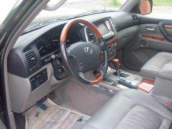 2004 Lexus LX470 Photos